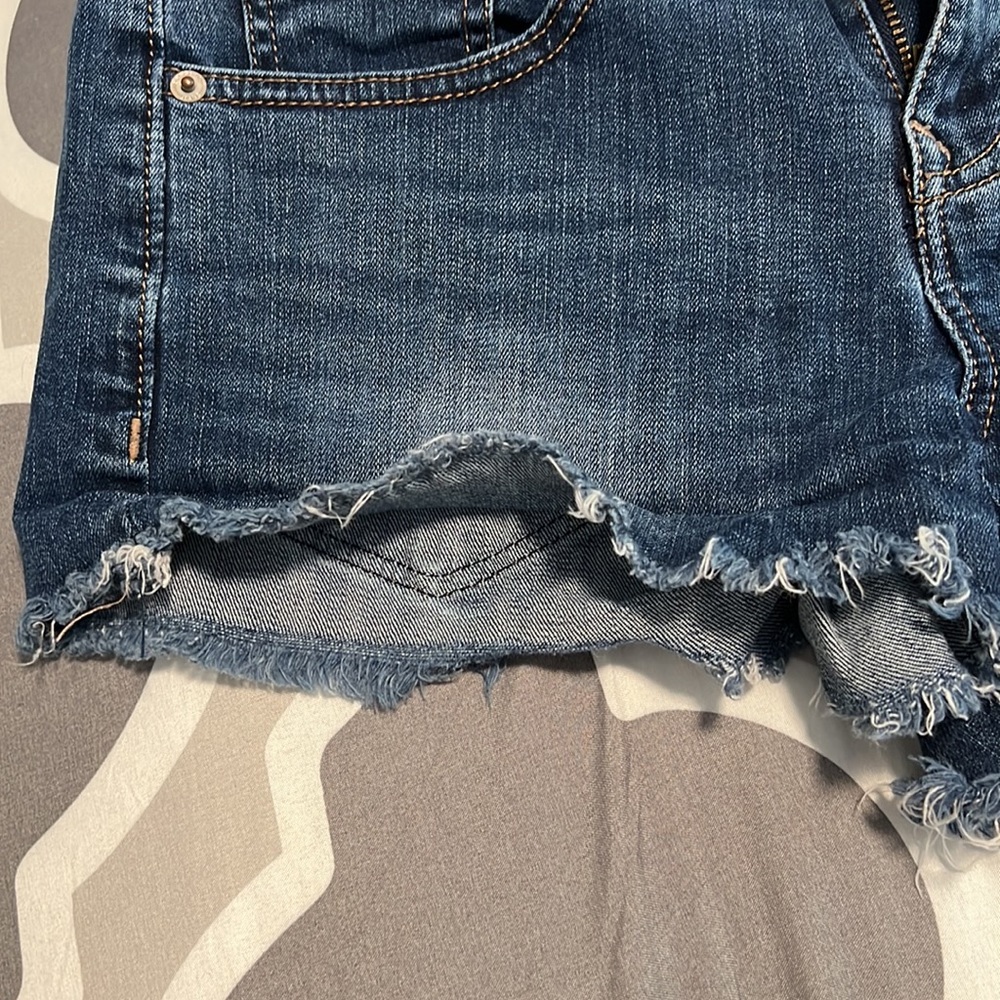Express Shorts - Denim Blue - Picture 3 of 5